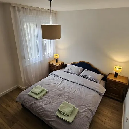 Apartment 21 *